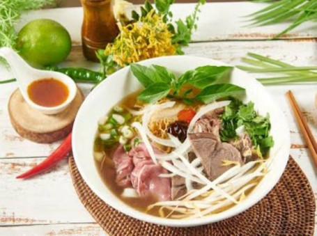 Yuè Shì Zōng Hé Niú Ròu Hé Fěn Niǔ Ào Niú Ròu Vietnamese Assorted Beef Pho