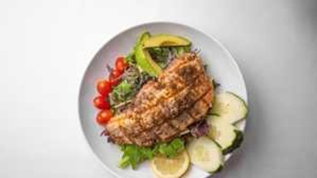 Jerk Salmon Mixed Green Salad