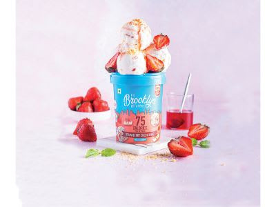 Inghetata Cheesecake Cu Capsuni 450Ml