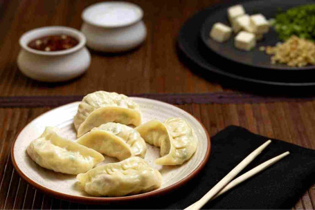 Paneer Momos Aburit (6 Buc)