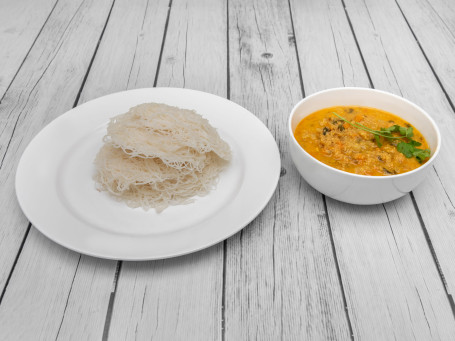 Idiyappam Korma (4 Pcs)