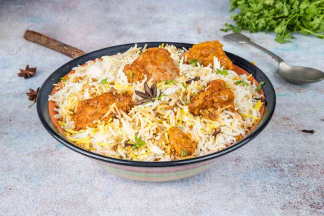 Lucknowi Chicken Biryani (Boneless) (Serves 1)