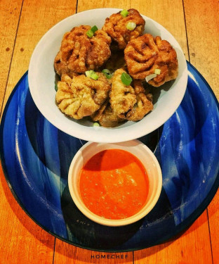 Veg Fried Momos [12Pcs)