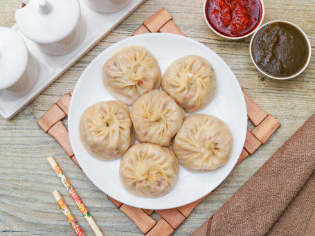 Steamed Veg Momos (6 Pcs)