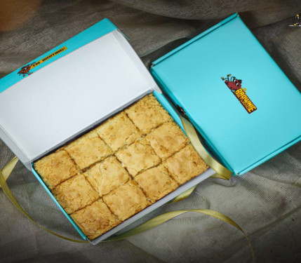 Blondie Brownie Box [300 Gms]