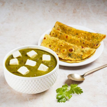 Palak Paneer Cu Thepla