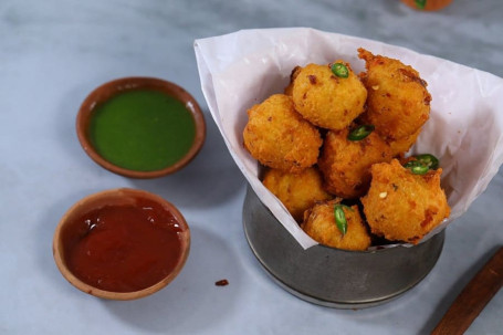 Moongdal Pakoda