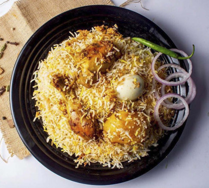 Pui De La Kolkata Dum Biryani