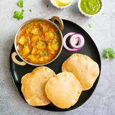 Poori Bhaji (4 Buc)