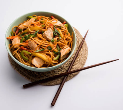 Chicken Chowmein [400 Gm]