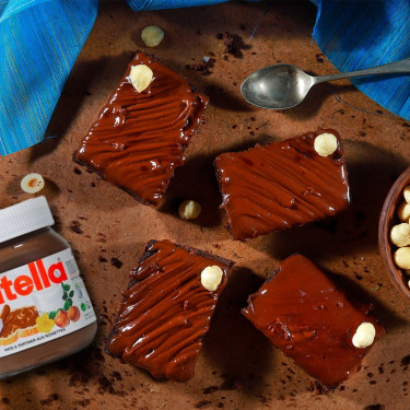 Brownie Cu Alune De Nutella