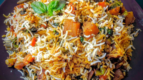 R3. Vegetable Dum Biryani