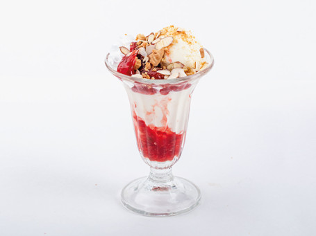 Merry Berry Sundae