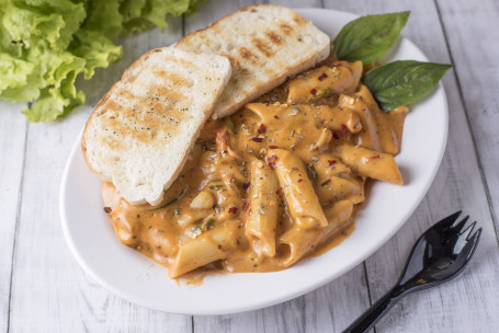 Paste Penne La Alegere De Sos