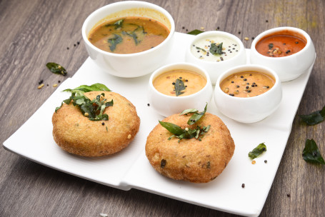 Traditional Plain Vada (2 Pcs)