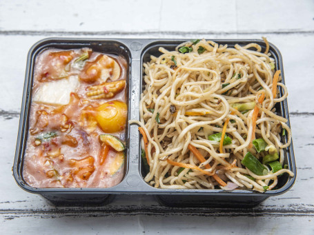 Stir Fried Veggies With Choice Of Steamed Rice/Chilli Garlic Noodles Combo