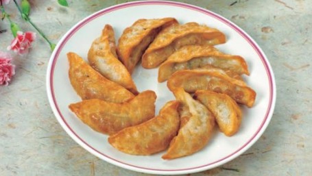 Pui Momos