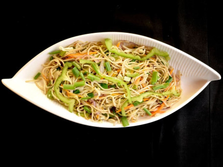 Mummy De Hakka Noodles