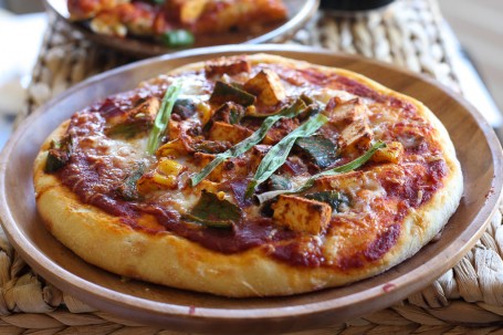 Tandoori Paneer Pizza