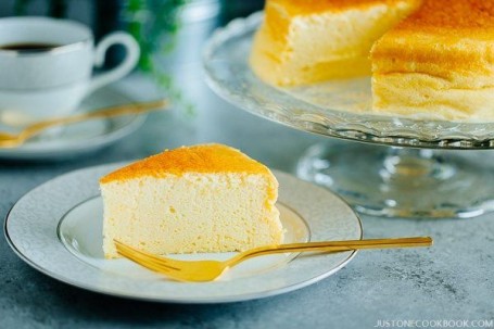 Cheesecake Japonez Cu Sufleu