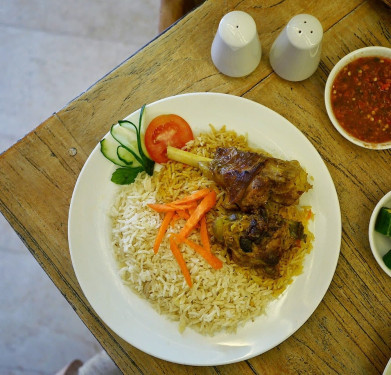 Egg Fride Rice Chicken Kosha( 2 Pcs) Salad