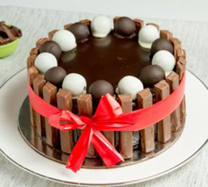 Choco Kitkat Cake (500 Gms)