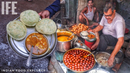 Kachoris [5Pcs] Gulam Jamun [2Pcs]