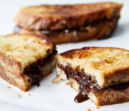 Chocolate Cheese Sandwich Grill