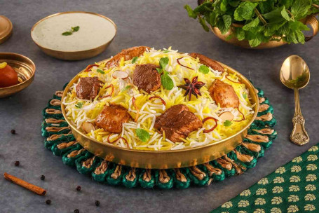 Do Gosht Ki Dum Biryani (Pui De Oaie Dum Biryani, 1 Porție)