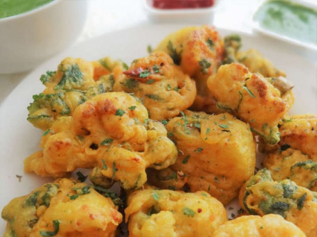 Gobi Pakoras (10 Pcs) Bread Pakoras (4 Pcs)