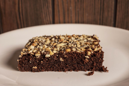 Roasted Nuts Brownie Eggless (Per Pc)