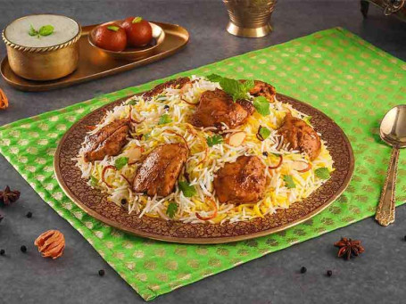 Lazeez Bhuna Murgh (Chicken Dum Biryani Boneless Serves 2)