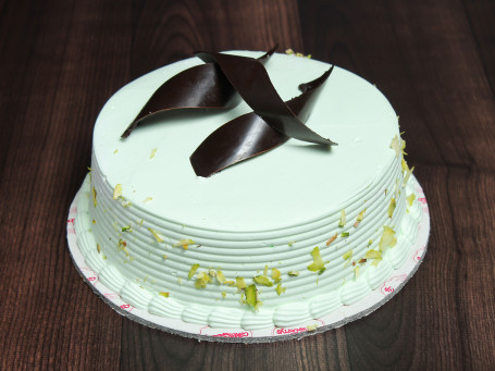 Pista With Nuts Cake (1/2 Kg)