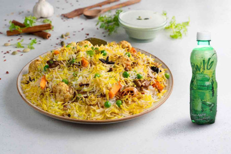 Combo De Băutură Veg Dum Biryani