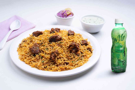 Hyderabadi Mutton Dum Biryani Băutură Combinată