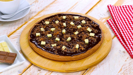 11 Large Chocolate With Nuts Pizza