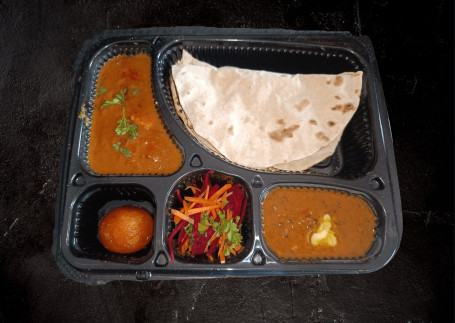 Paneer Masala With Dal Makhani Thali