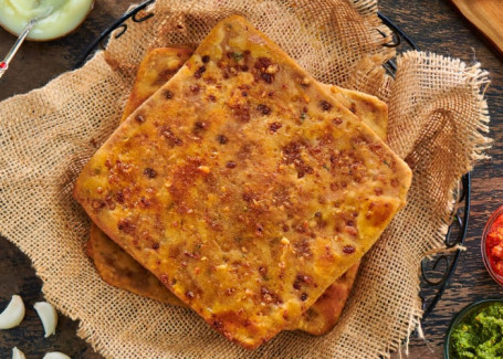 Garlic Paratha [1Buc]