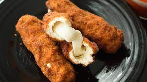 Cheesy Chicken Sticks (6Psc)