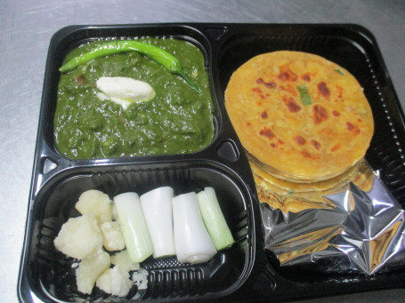 Sarso Ka Saag Makke Ki Roti Combo