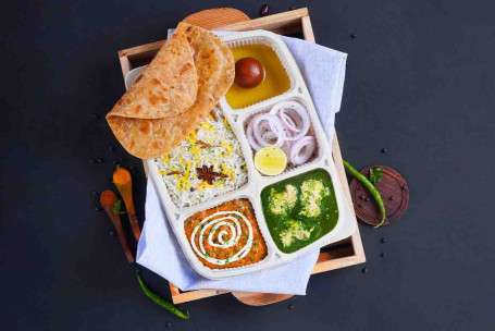 Pui Palak Jumbo Thali