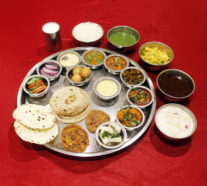 Gujarati Thali One Person Pack