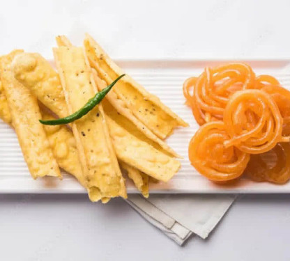 Fafda(250Gm)+Ghee Jalebi(100)