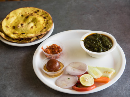 Sarson Da Saag Makke Di Roti