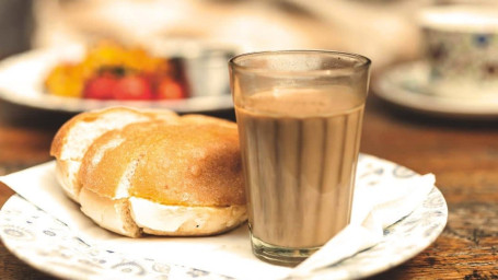 2 Butter Bun Maska With Tea Combo