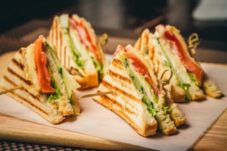 Healthy Bombay Club Sandwich [Wholewheat]