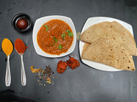 Chicken Tikka Masala Combo (Chicken Tikka Masala (200 Gms) 3 Butter Wheat Roti 1 Gulab Jamun)