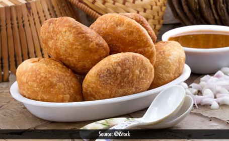 Kachori (2 Piece)