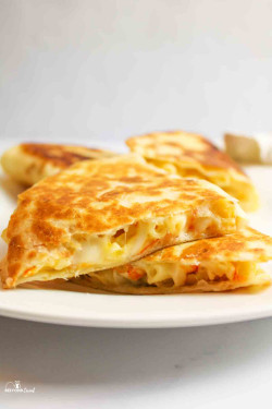 Mac And Cheese Quesadilla