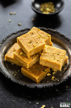 Besan Barfi1